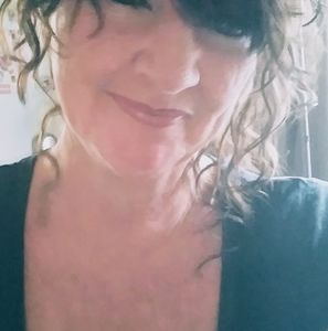 Meet your Posher, Teresa